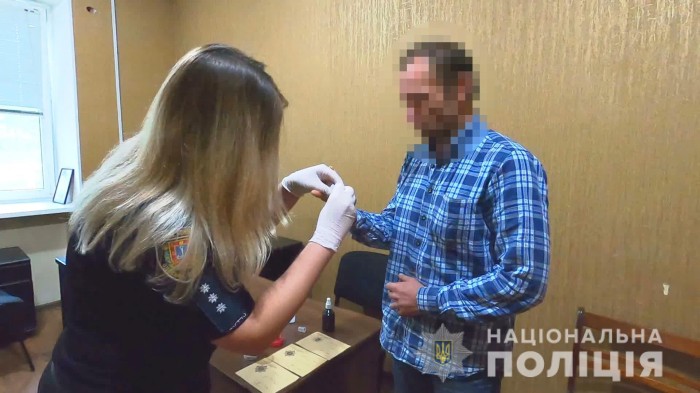 Мужчина привез в Одессу гранаты, чтобы в будущем их продать, фото: Нацполиция