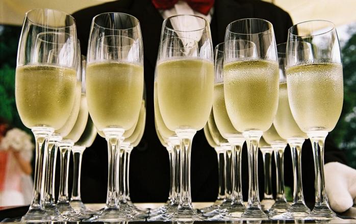 Франція відмовилася від назви “шампанське” заради ринку Росії