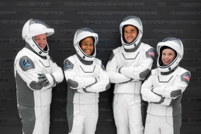 Миссия выполнима – космические туристы вернулись на Землю. Фото: ohn Kraus / Inspiration4