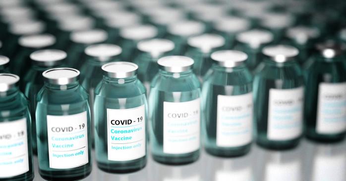В Україні триває вакцинація від коронавірусу