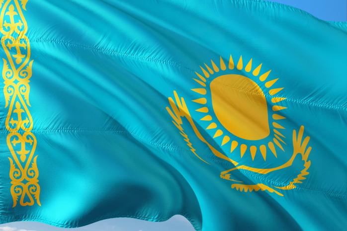 Кому доверить доставку грузов из Казахстана в Украину?