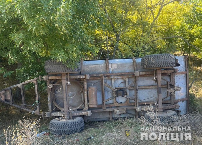 Наслідки ДТП з трактором на Одещині, фото: Нацполіція