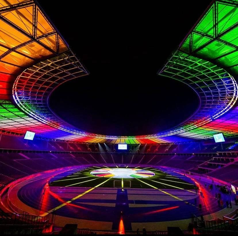 Берлинский «Олимпиаштадион» в цветах Евро-2024. Фото: Yellow