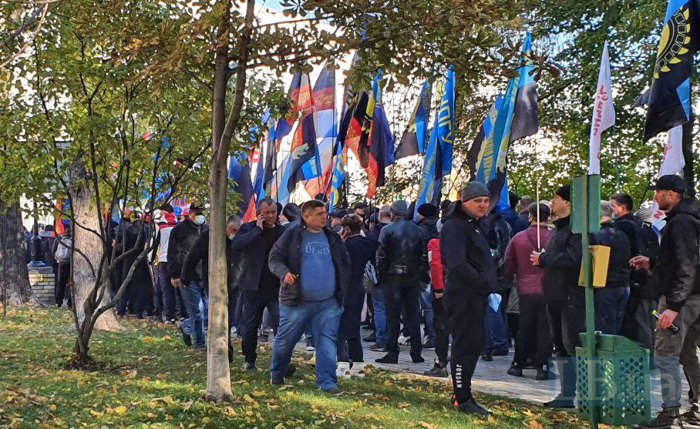 Мітинг профспілок заблокував центр Києва. Фото: Олег Базар