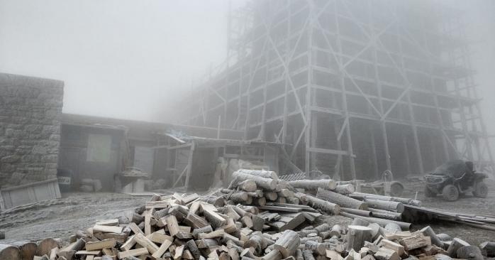На горе Поп Иван Черногорский зафиксировали температуру воздуха -9°, фото: