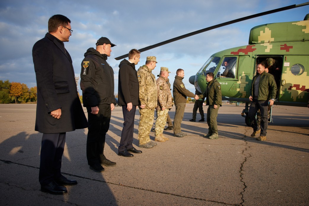 Зеленський прибув на Донбас з робочим візитом. Фото: ООС