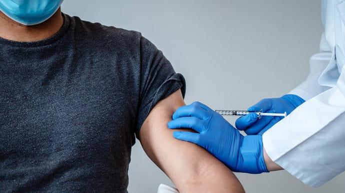 Лотереї для вакцинованих не спонукали американців робити щеплення. Фото: УП