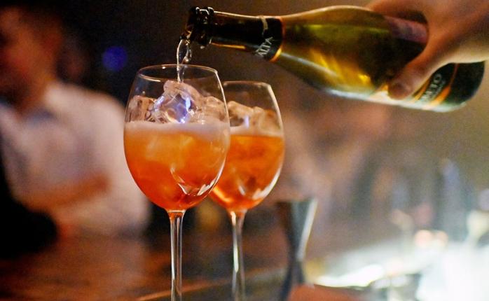 Поднять минимальные цены на водку и вина планирует Кабмин
