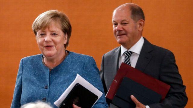 Победители выборов в ФРГ договорились о дате назначения нового канцлера. Меркель и Олаф Шольц