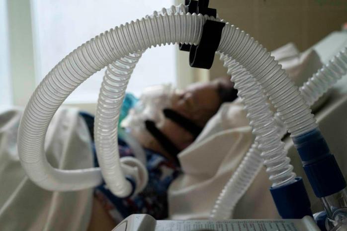 Украина заняла второе место в Европе по количеству COVID-смертей. Фото: Больница скорой помощи Львова