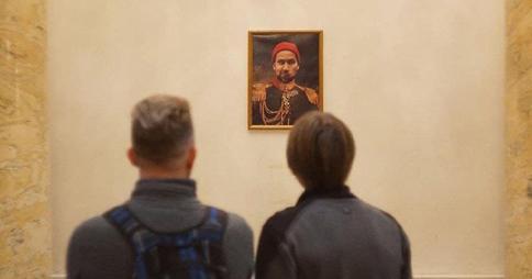 Россиянин повесил свой портрет в Эрмитаже. Фото: «Фонтанка»