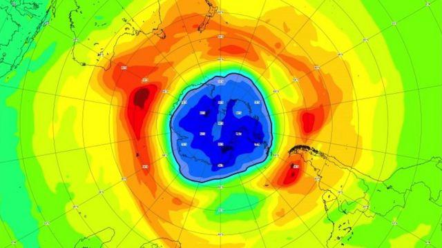 Суровая зима увеличила озоновую дыру над Антарктидой до рекордных размеров