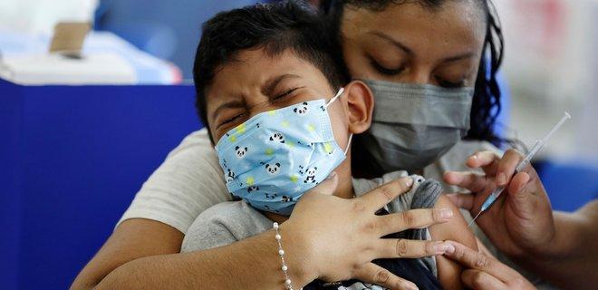 COVID-вакцинацию детей от 5 лет разрешили в США. Фото: EPA-EFE/Rodrigo Sura