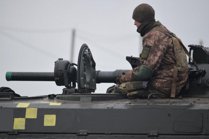 Обстріли РФ на Донбасі вбили захисника України