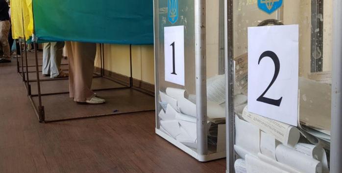В Харькове прошли внеочередные выборы мэра, фото: «Ракурс»