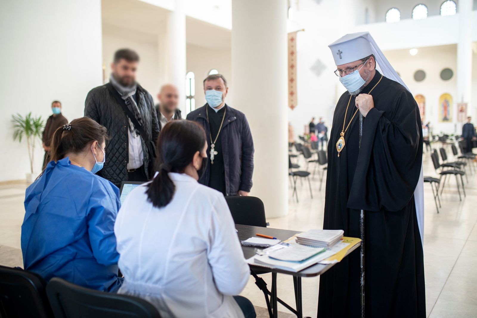 Пункт вакцинации впервые открыли в украинской церкви. Фото: Минздрав