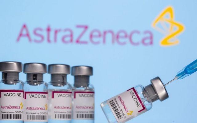 Полмиллиона доз вакцины AstraZeneca оказалось на помойке. Фото: BBC