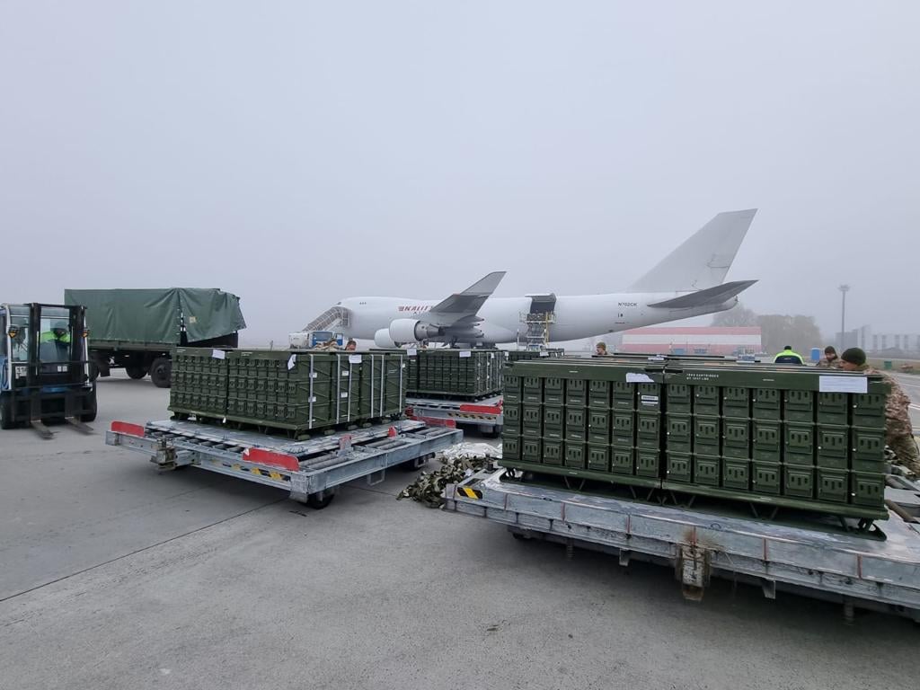 Американские боеприпасы прибыли в аэропорт «Борисполь». Фото: U.S. Embassy Kyiv Ukraine