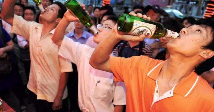 В Китае будут наказывать за преступления, совершенные собутыльниками, фото: «Китай»