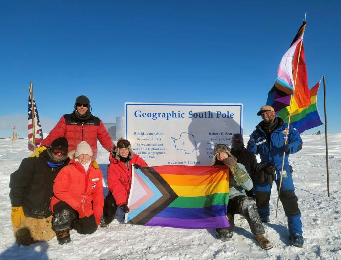День ЛГБТ отметили на украинской станции в Антарктиде (ФОТО)