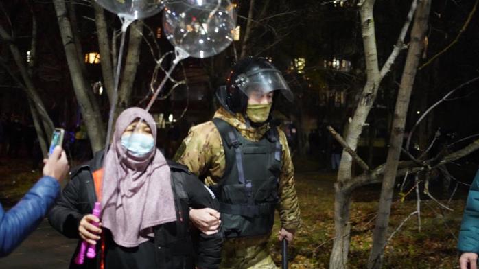 Понад 30 кримських татар схопив ОМОН у Криму — серед затриманих 10 жінок