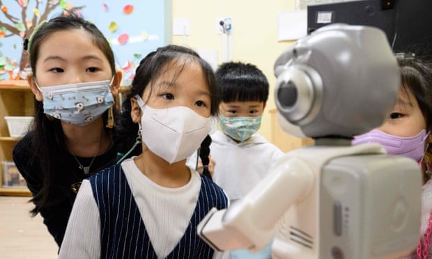 Роботы в детсадах Южной Кореи. Фото: The Guardian