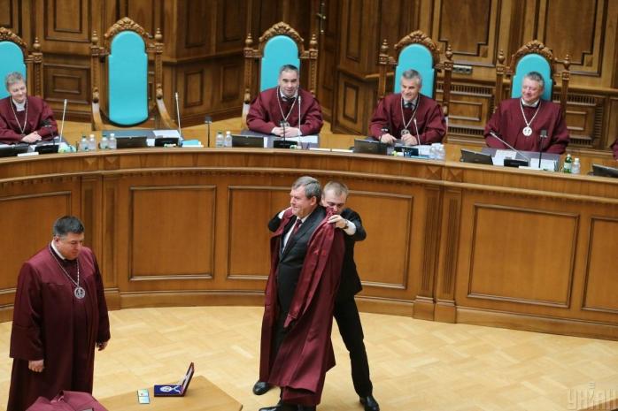 Президент назначил двух судей КСУ вместо Тупицкого и Касминина