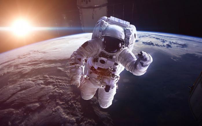 Космический мусор не позволил астронавтам NASA выйти в космос. Фото: versiya.info