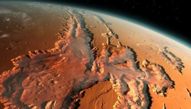 Поверхность Марса впервые просканировали на сотни метров вглубь. Фото: hi-news.ru