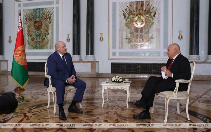 Лукашенко визнав Крим російським і планує поїздку на окупований півострів