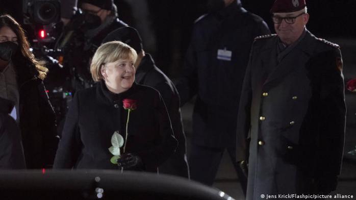 Меркель попрощалася з посадою канцлера ФРН. Фото: DW