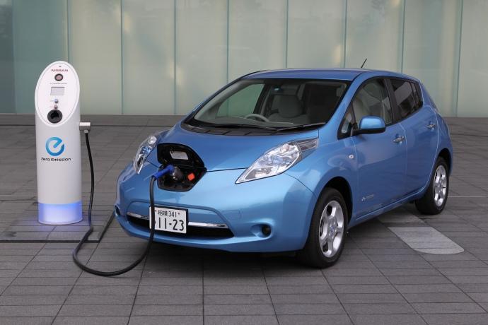 В Евросоюзе подсчитали убытки от перехода на электромобили. Фото: УП