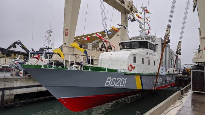 Первый катер для охраны Украины спустили на воду во Франции – катер FPB98MKI