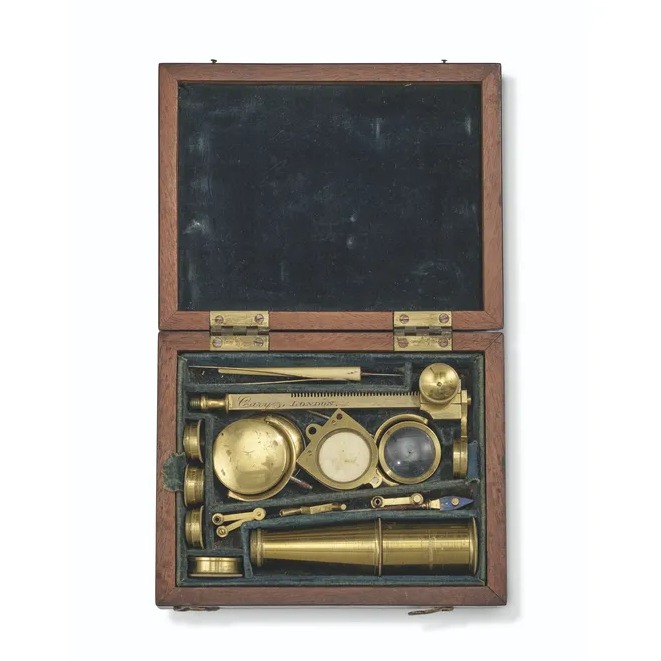 Микроскоп Чарльза Дарвина продали на аукционе. Фото: Christie's