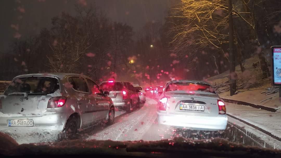 Снег в Киеве. Фото: Facebook