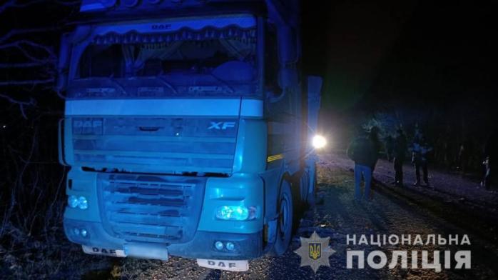 ДТП под Одессой – столкнулись три грузовика, двое погибших. Фото: Нацполиция