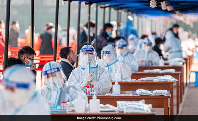 Дезінфекцію 13-мільйонного Сіаню почали в Китаї після спалаху COVID-19, фото - Інтерфакс