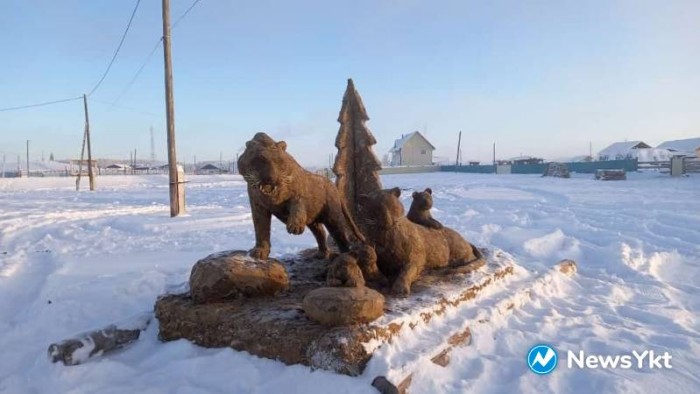 Скульптура тигра из навоза, фото: «Новости Якутии»