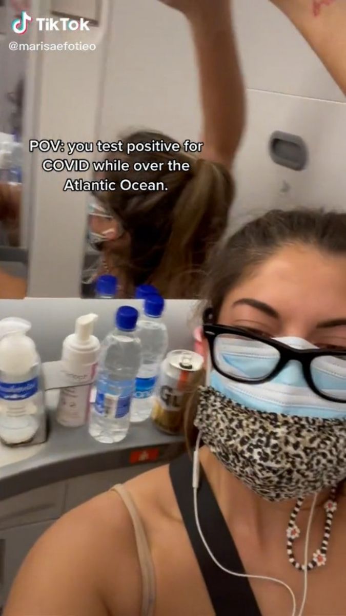 Маріса Фотієо перебуває в самоізоляції на борту літака, скріншот відео