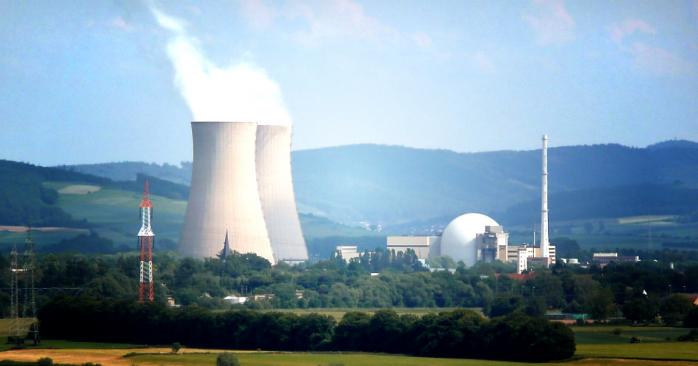 Німеччина зупиняє атомні електростанції, фото: Axel Hindemith