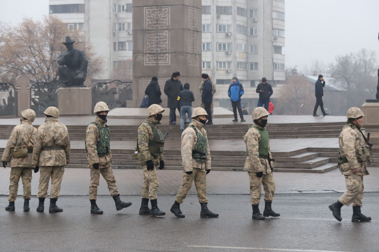 Чрезвычайное состояние и отставка правительства — казахи бунтуют против авторитарного режима