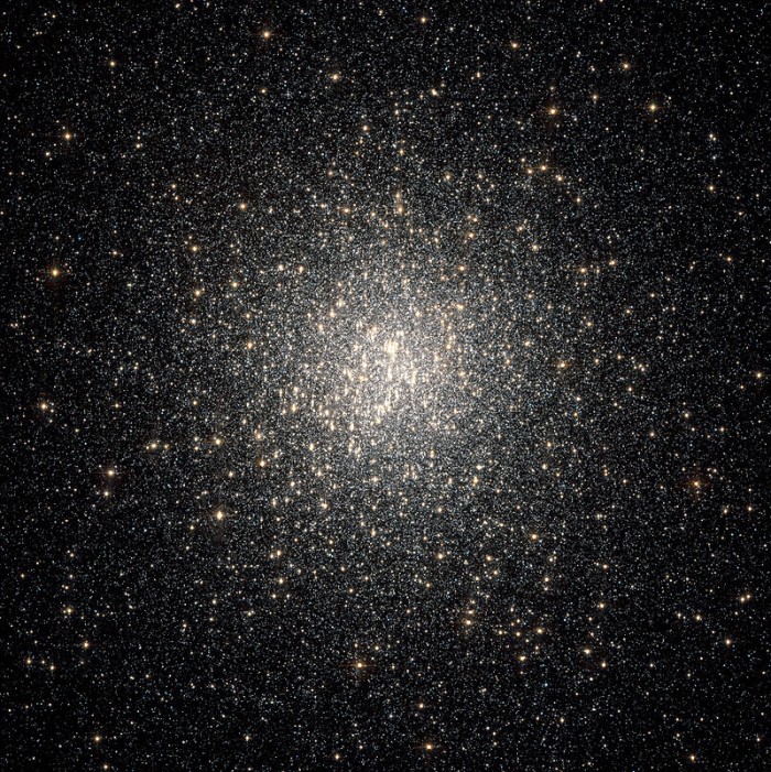 Звездное скопление NGC 2808, в состав которого входит очень большое количество звезд. Вероятно, оно когда-то было ядром галактики GSE, фото: NASA