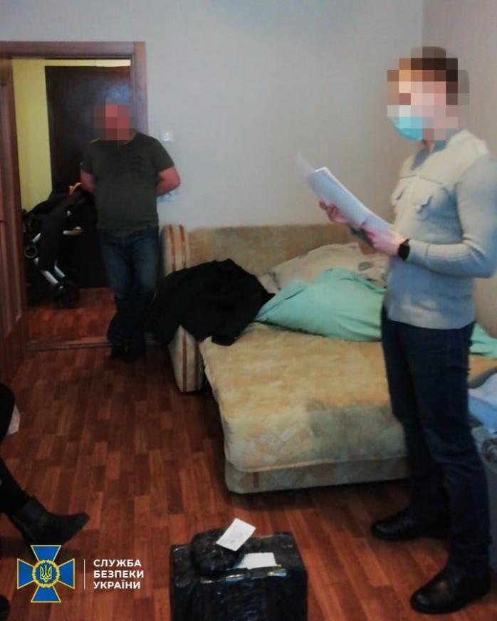 Поехал забрать больную мать — экс-чиновник «ДНР» сбежал из Киева на Донбасс (ФОТО)