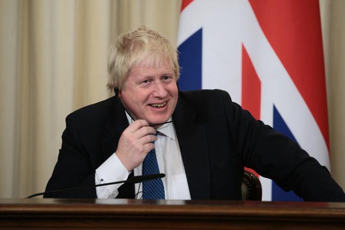 Вечеринка в локдаун может стоить Джонсону должности премьера Британии