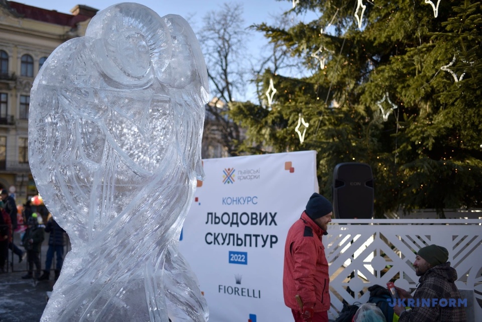 Конкурс ледяных скульптур во Львове. Фото: «Укринформ»