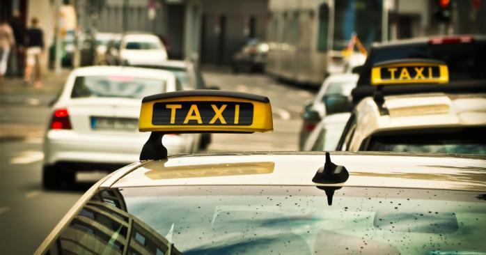 В украинских такси могут появиться кассовые аппараты