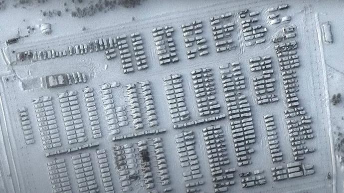 Войска РФ выстроились в 13 км от границ Украины (ФОТО, ВИДЕО)