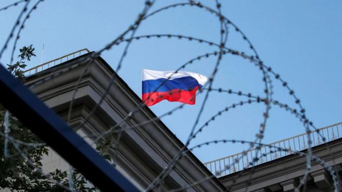 На Росію чекають нові санкції від Європи через русифікацію Криму. Фото: УП