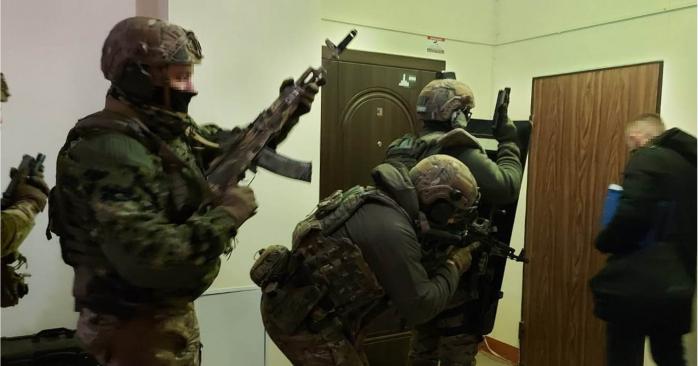 Контролируемая РФ банда готовила ряд нападений на пограничные объекты. Фото: СБУ