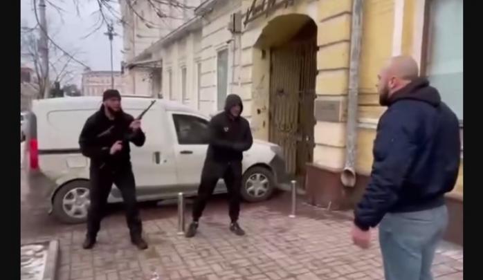 Стрілянина біля СБУ в Києві — двоє затриманих, поліція відкрила справу (ФОТО)